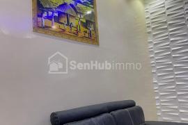 Studio meublé à louer au point-e