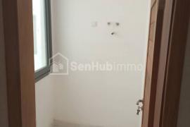 APPARTEMENT 4 CHAMBRES SALON A VENDRE A BIAGUI